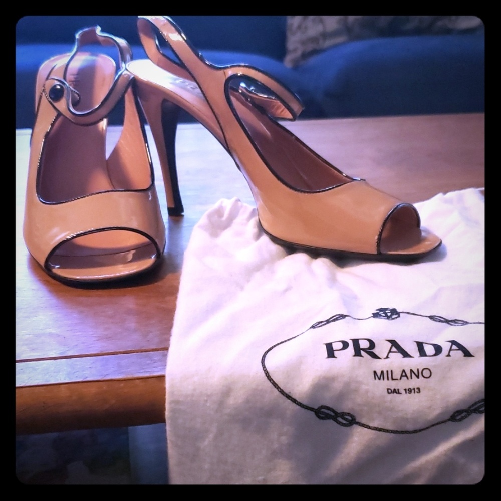 GORGEOUS LEATHER HEELS